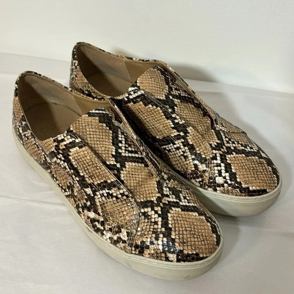 J/Slides Python Snake Print Tan Brown Faux Leather Low Top Slip On Sneakers Size